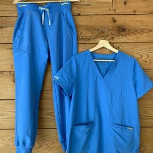 Women’s Figs Scrub Set in Ceil Blue